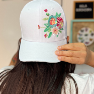 Jardín-Gorra bordada a mano